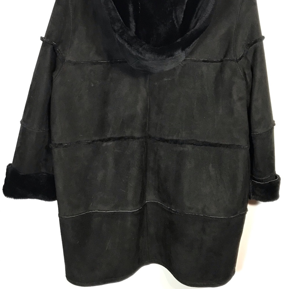 Hooded Sheepskin Coat by Garber Furs, Chicago - Picture 2 of 5